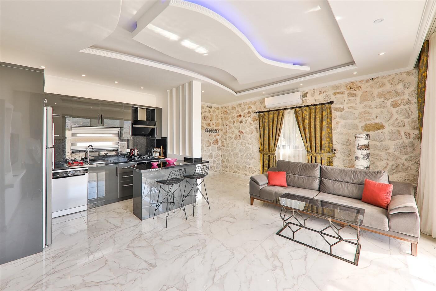 Villa Panama — 10