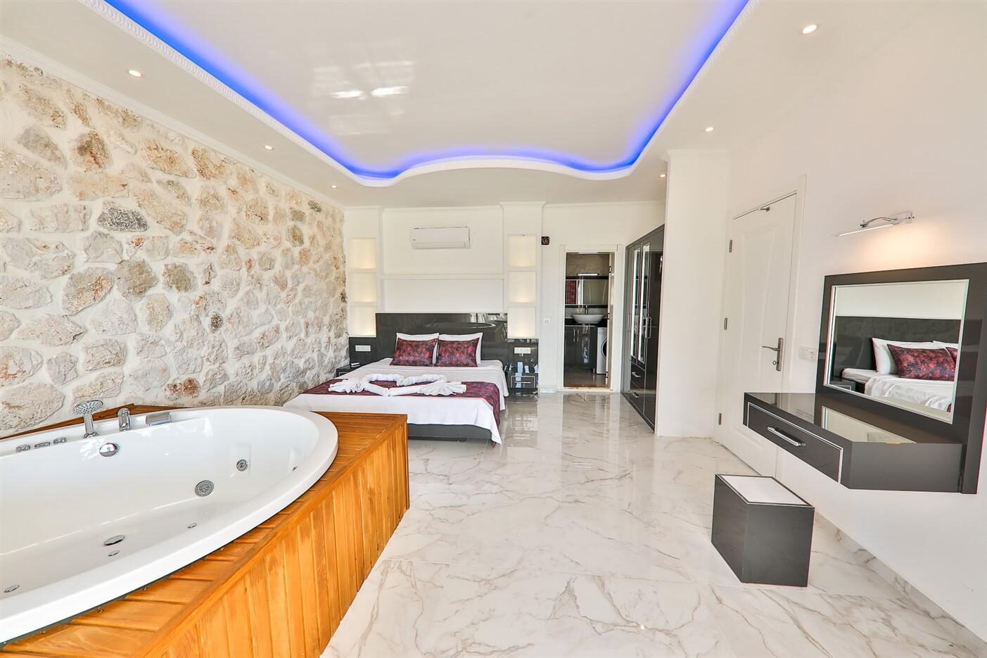 Villa Panama — 26
