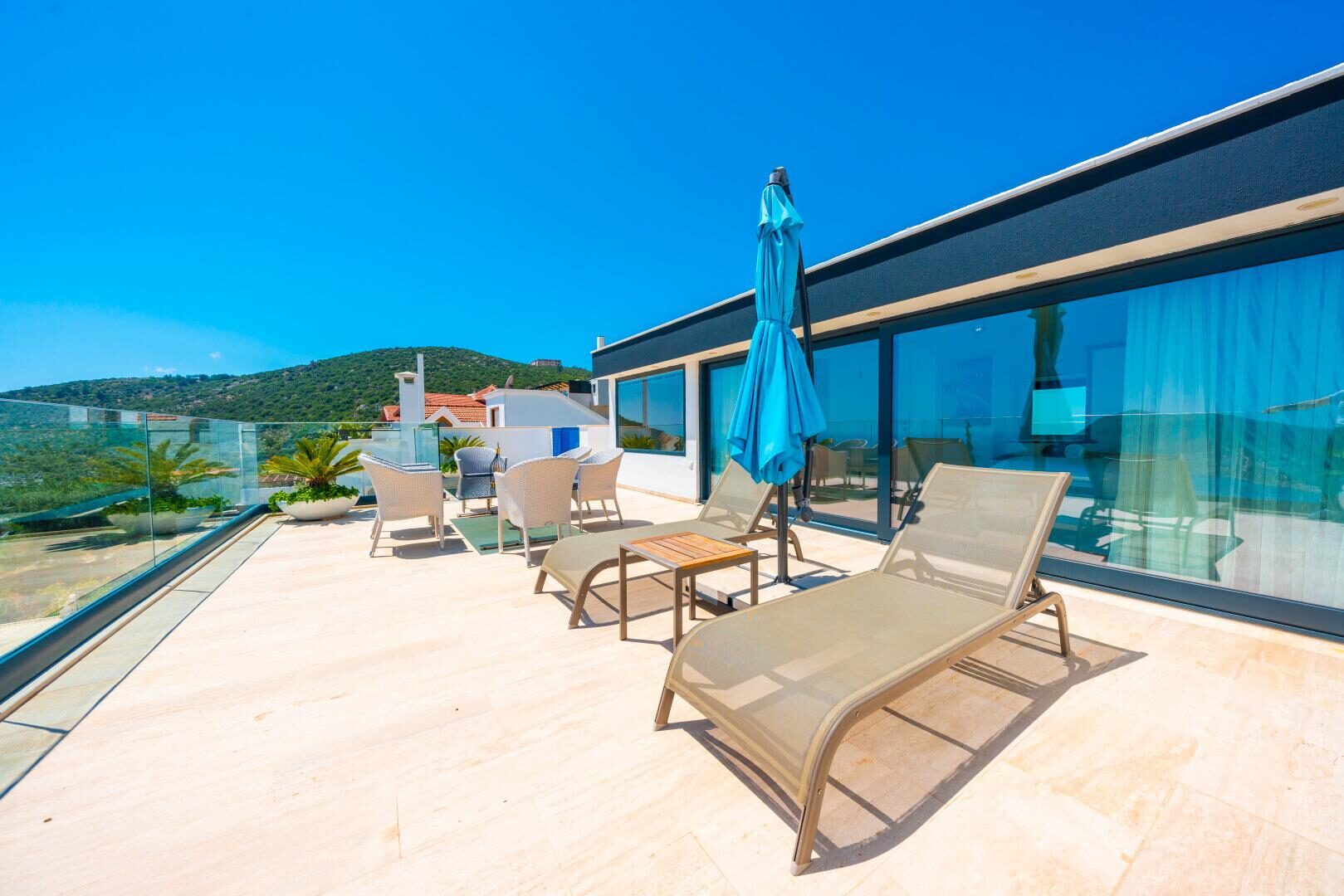 Villa Cratos — 17