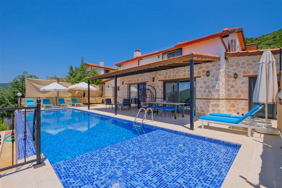 Villa Ev May