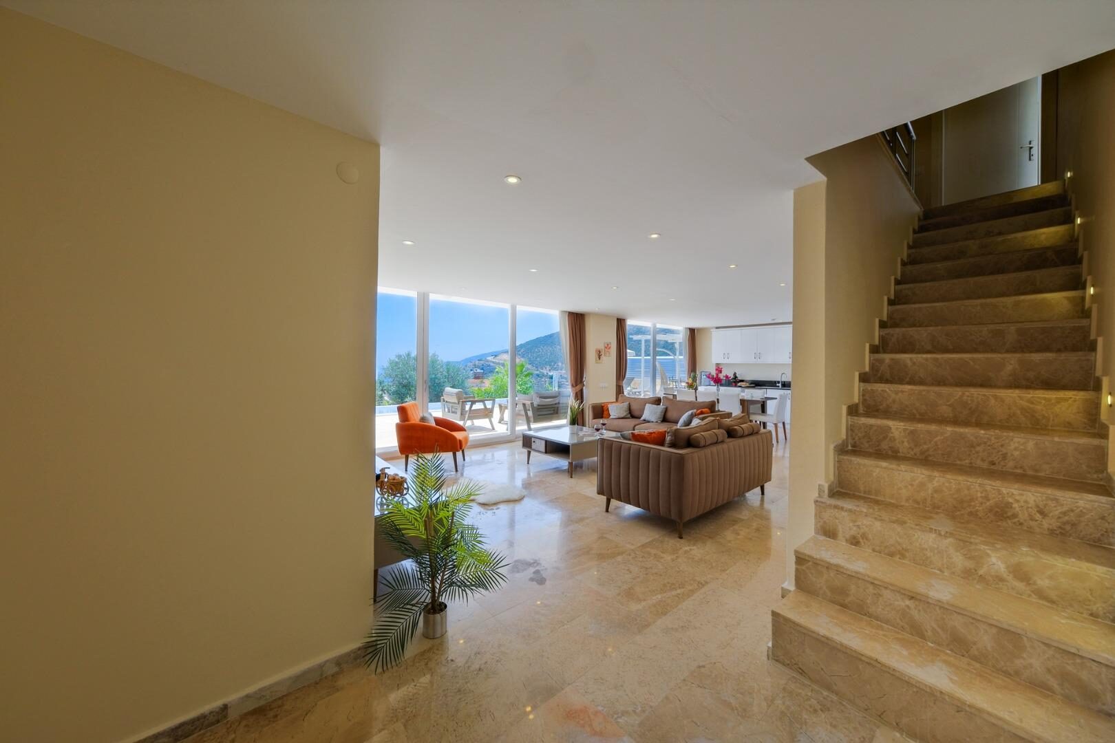 Villa Lumiere 2 — 67