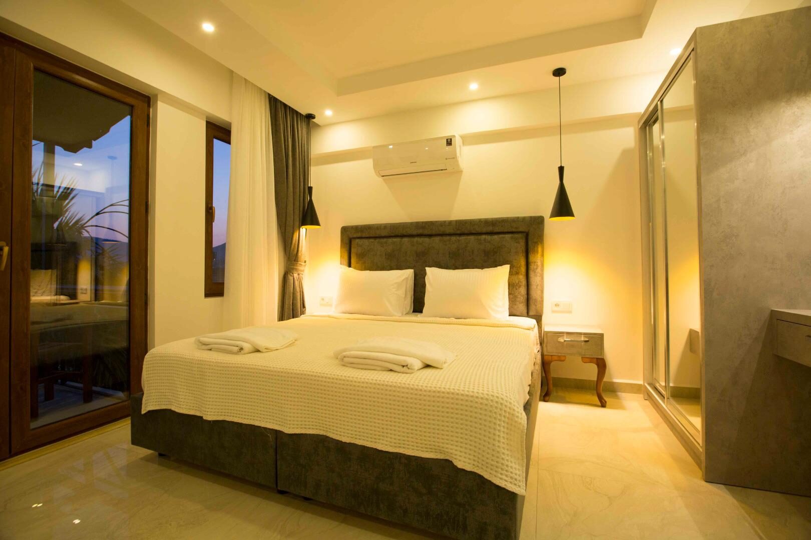 Villa Road Bora — 8