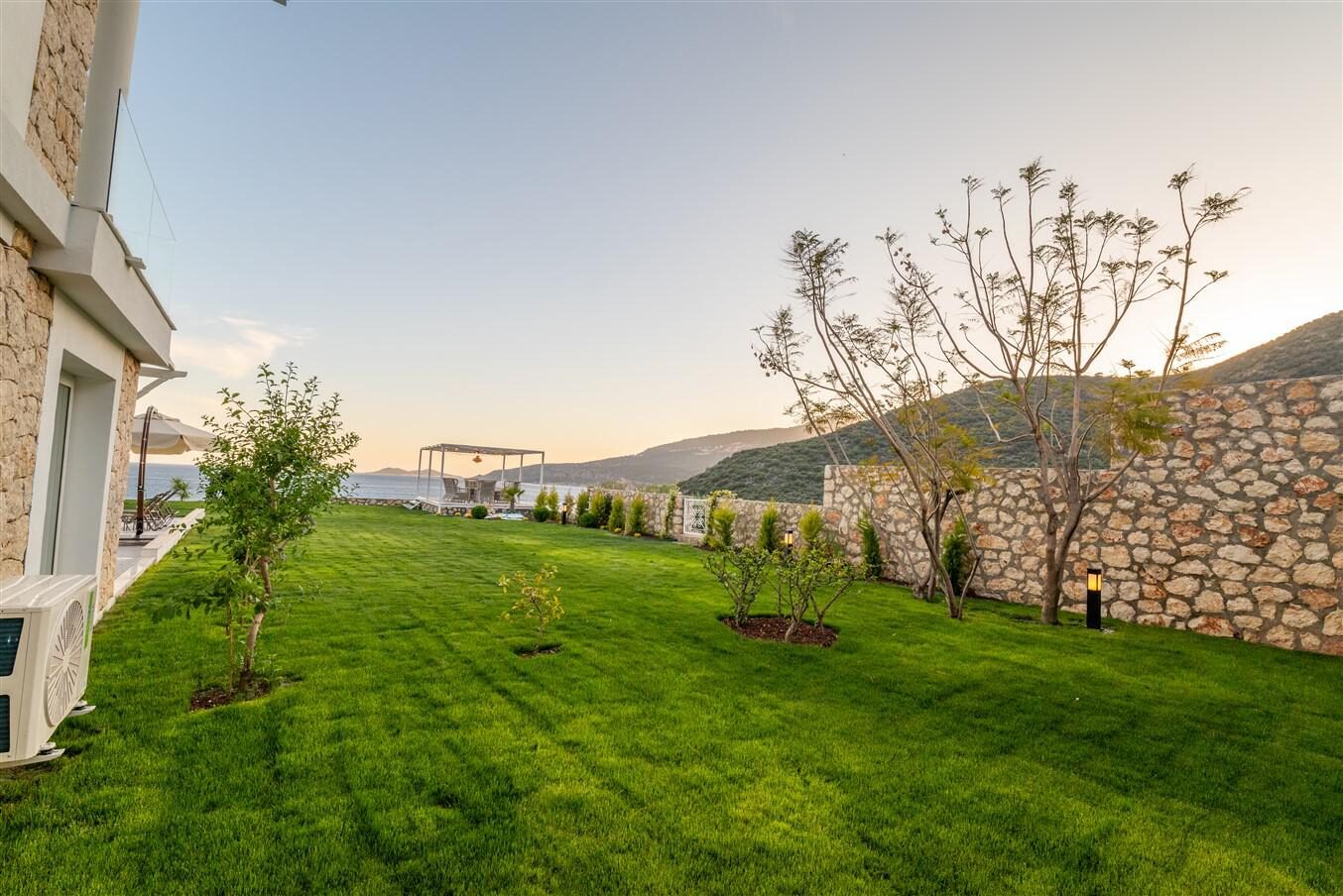 Villa Elana 2 — 80