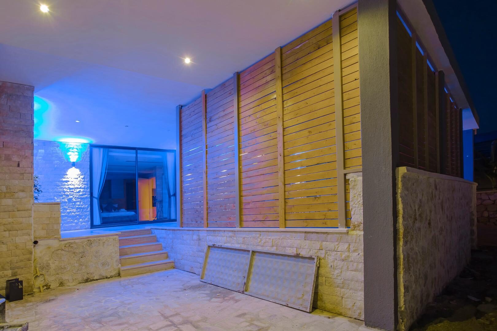 Villa Tarz — 50