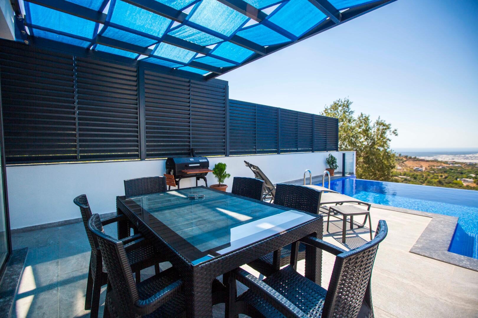 Villa Fantastik — 60
