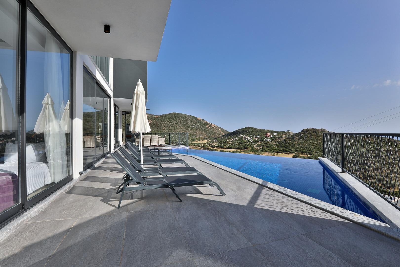Villa Tria — 9