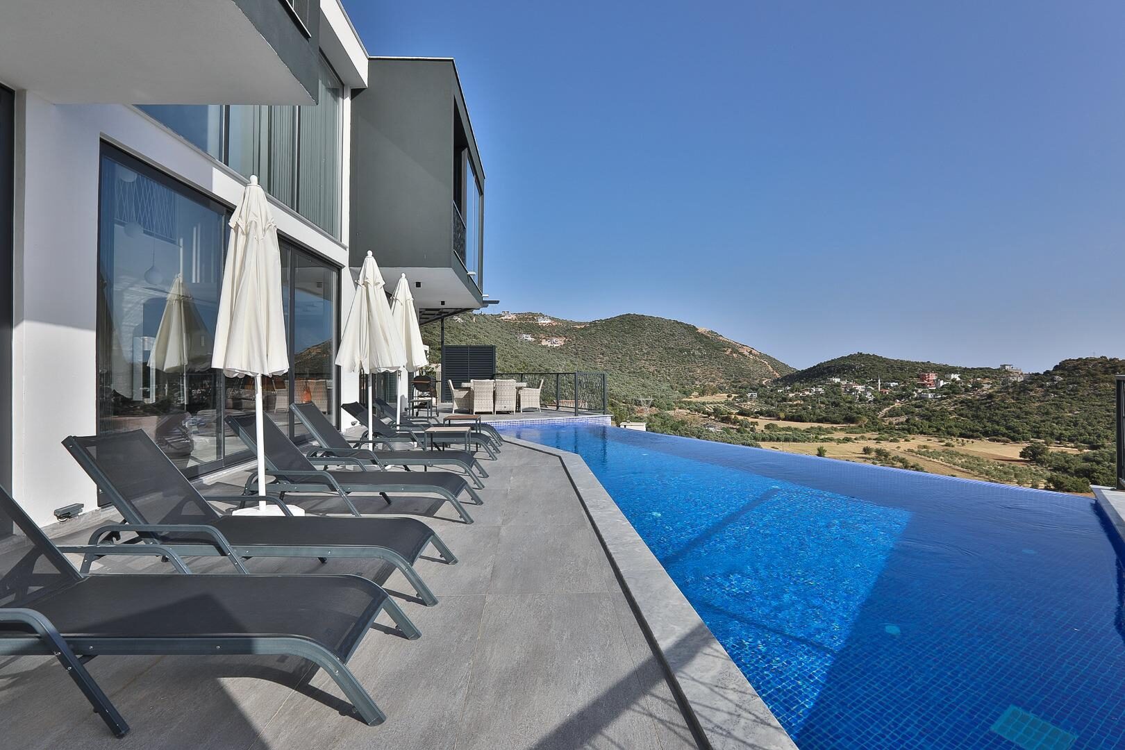 Villa Tria — 14
