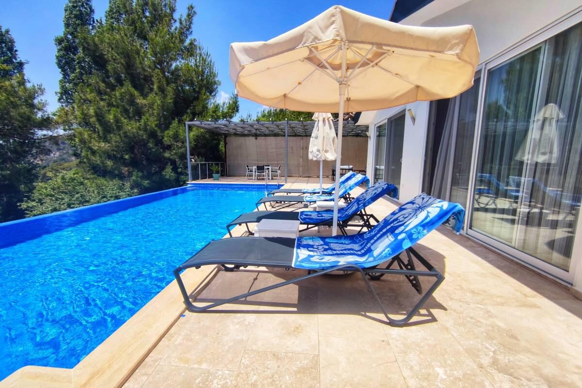 Villa Secret Swiss — 8