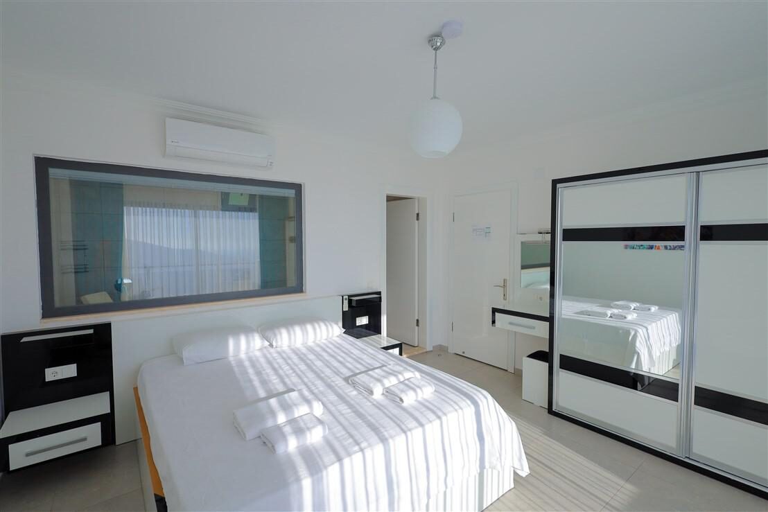 Villa Yusef — 52