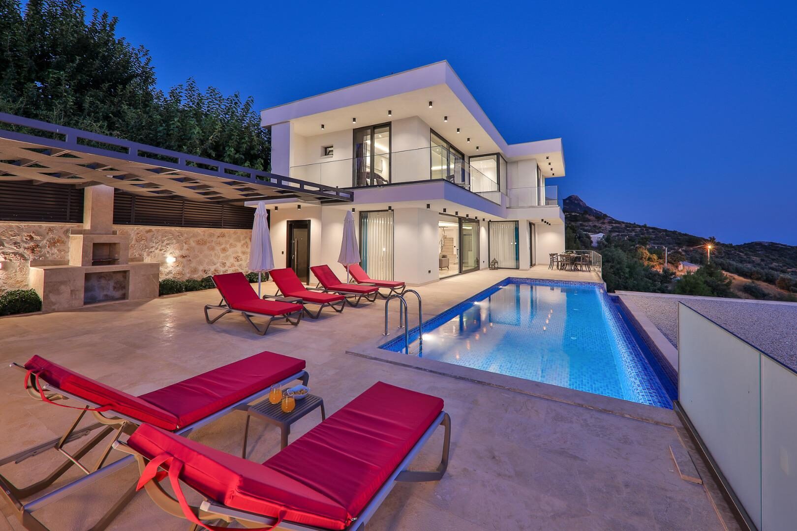 Villa Azure Duo