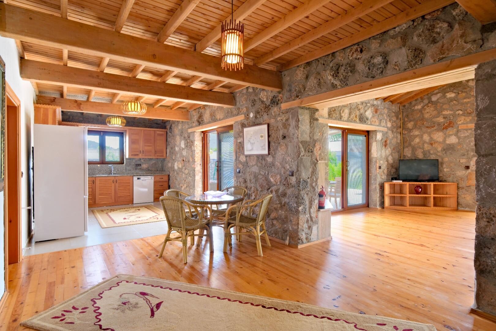 Villa Bonus — 24
