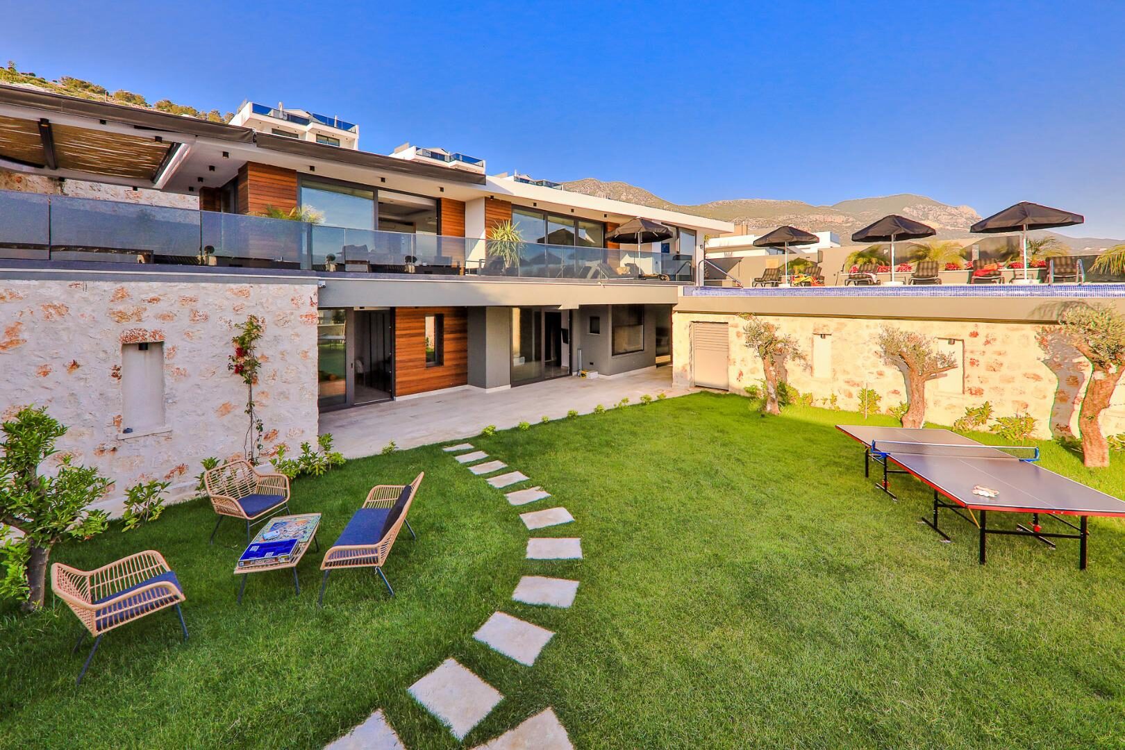 Villa Dreams — 10