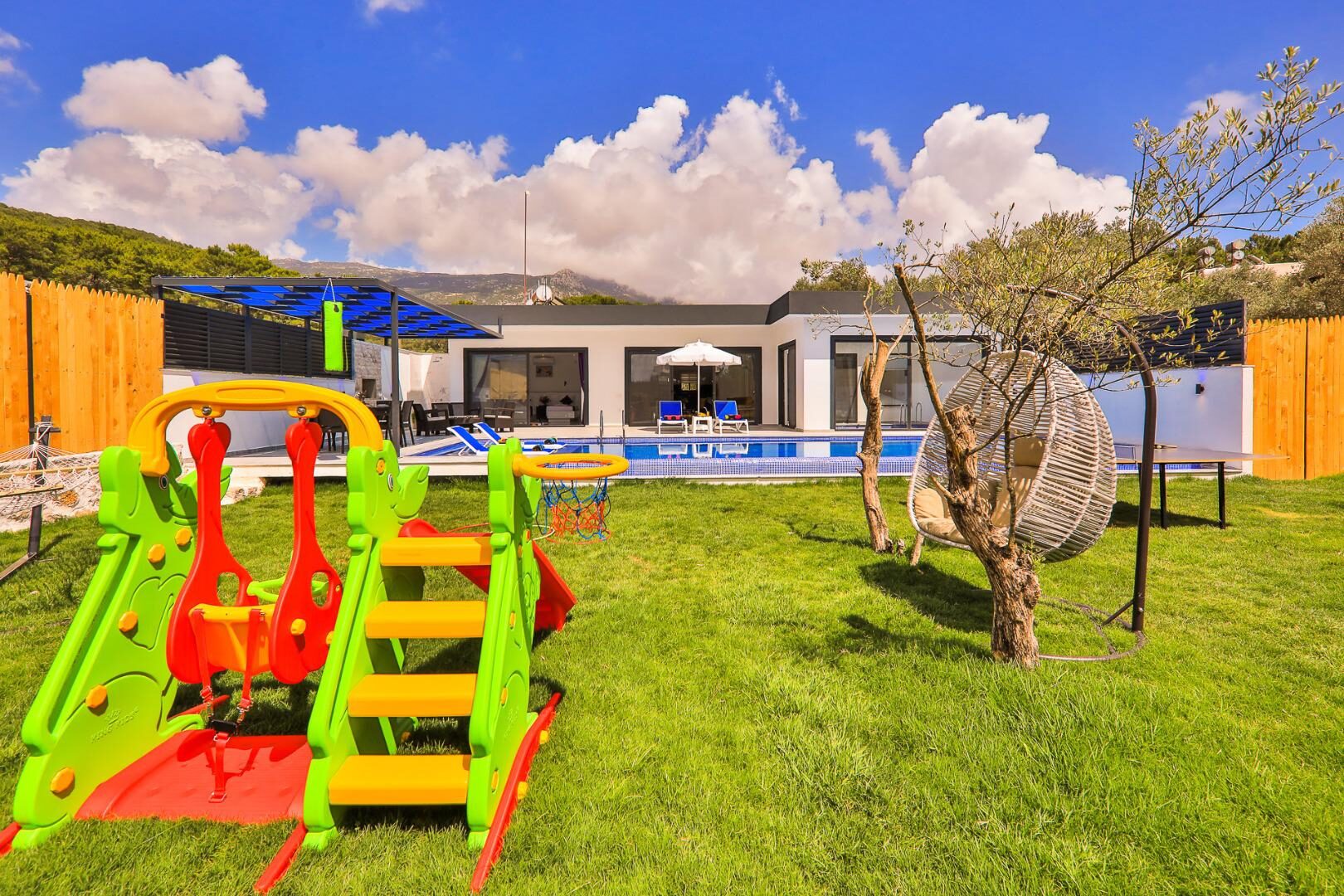 Villa Garden — 2