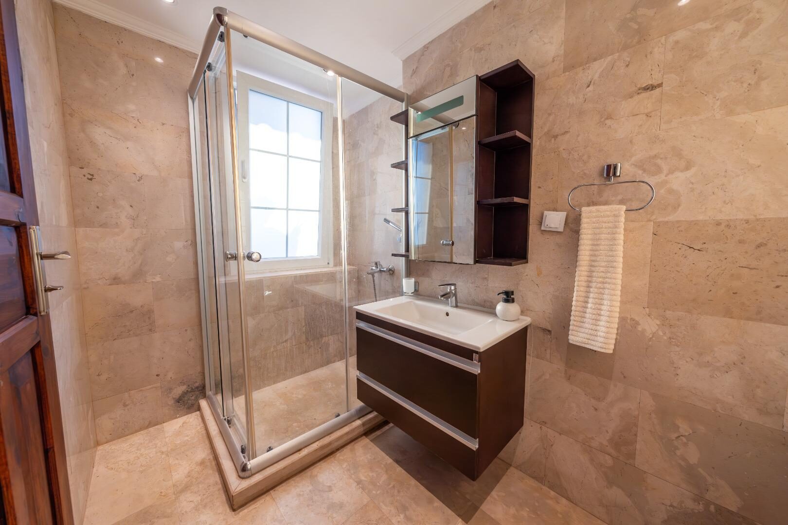 Villa Caledonia — 29