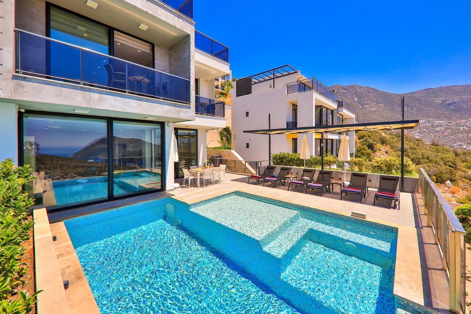 Villa Skylight — 8