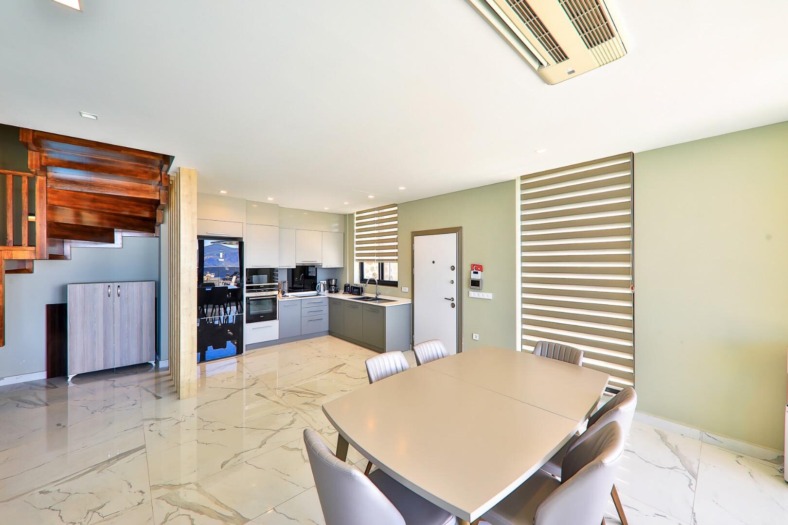 Villa Skylight — 35