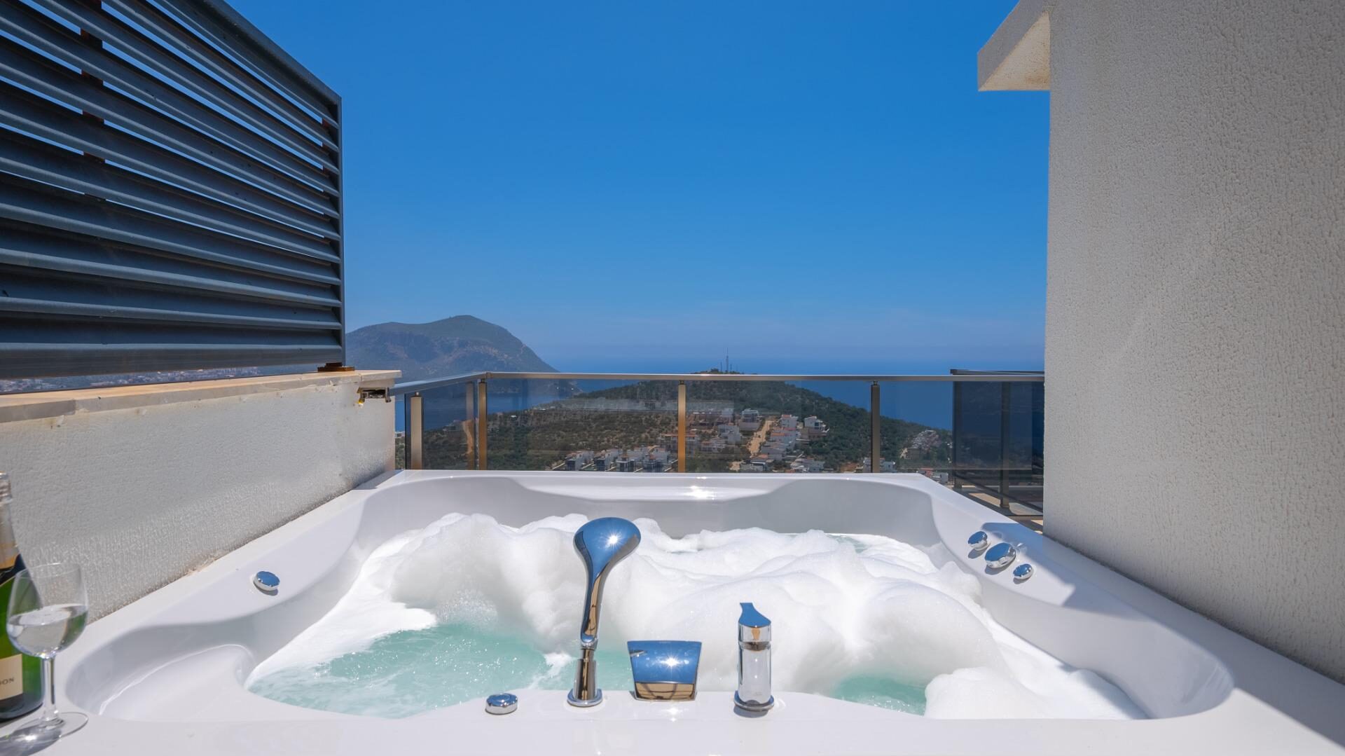 Villa Skylight — 44