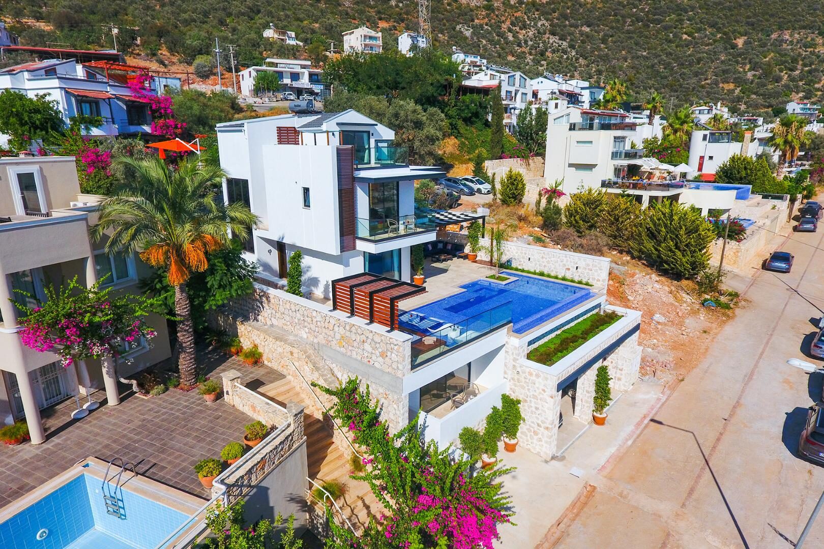 Villa Phi — 8
