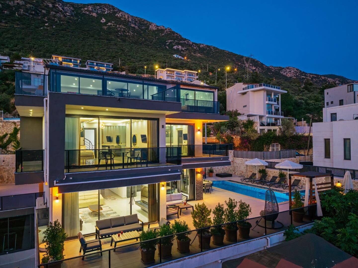 Villa Cassa — 77
