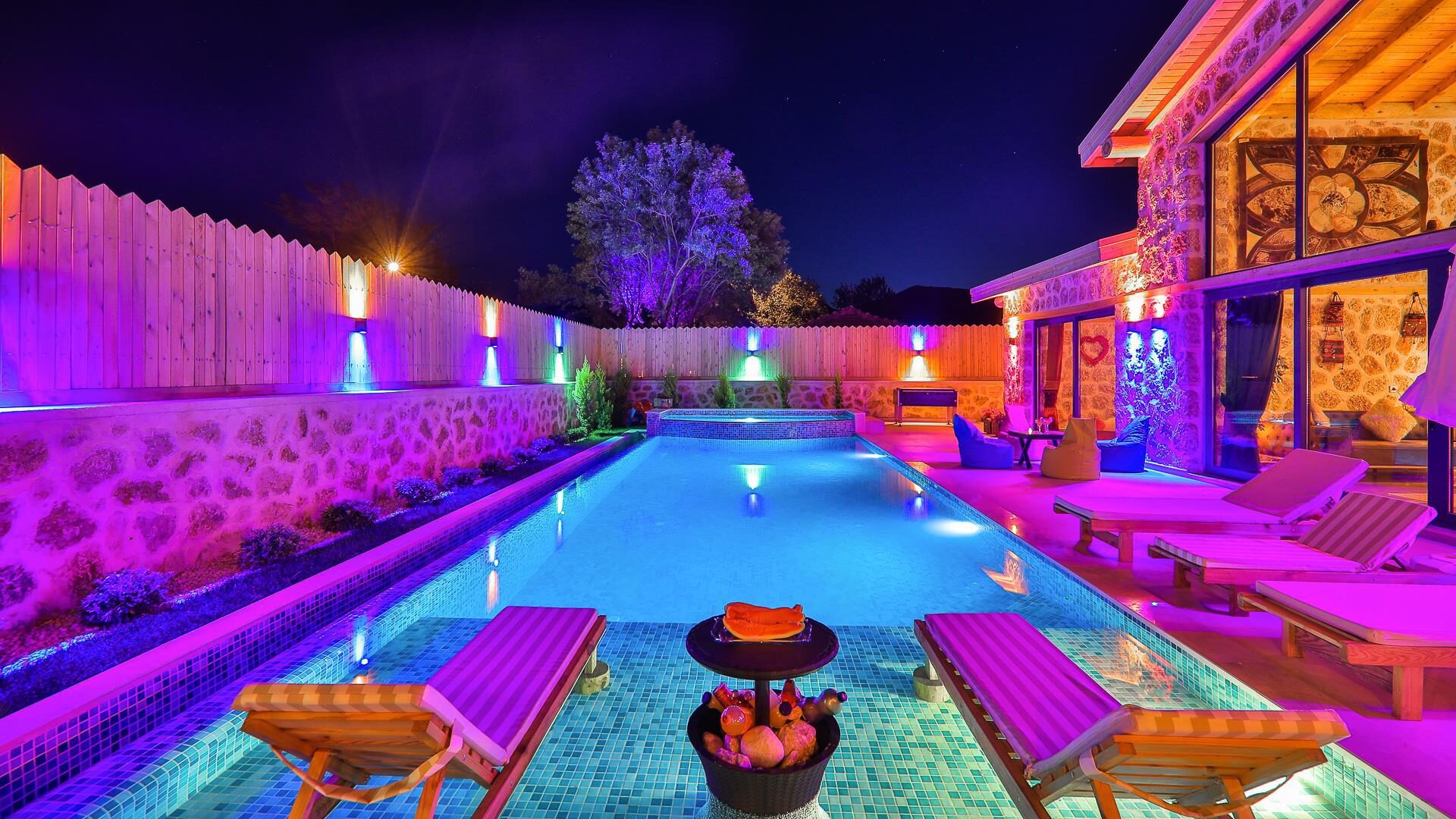 Villa Happiness — 22
