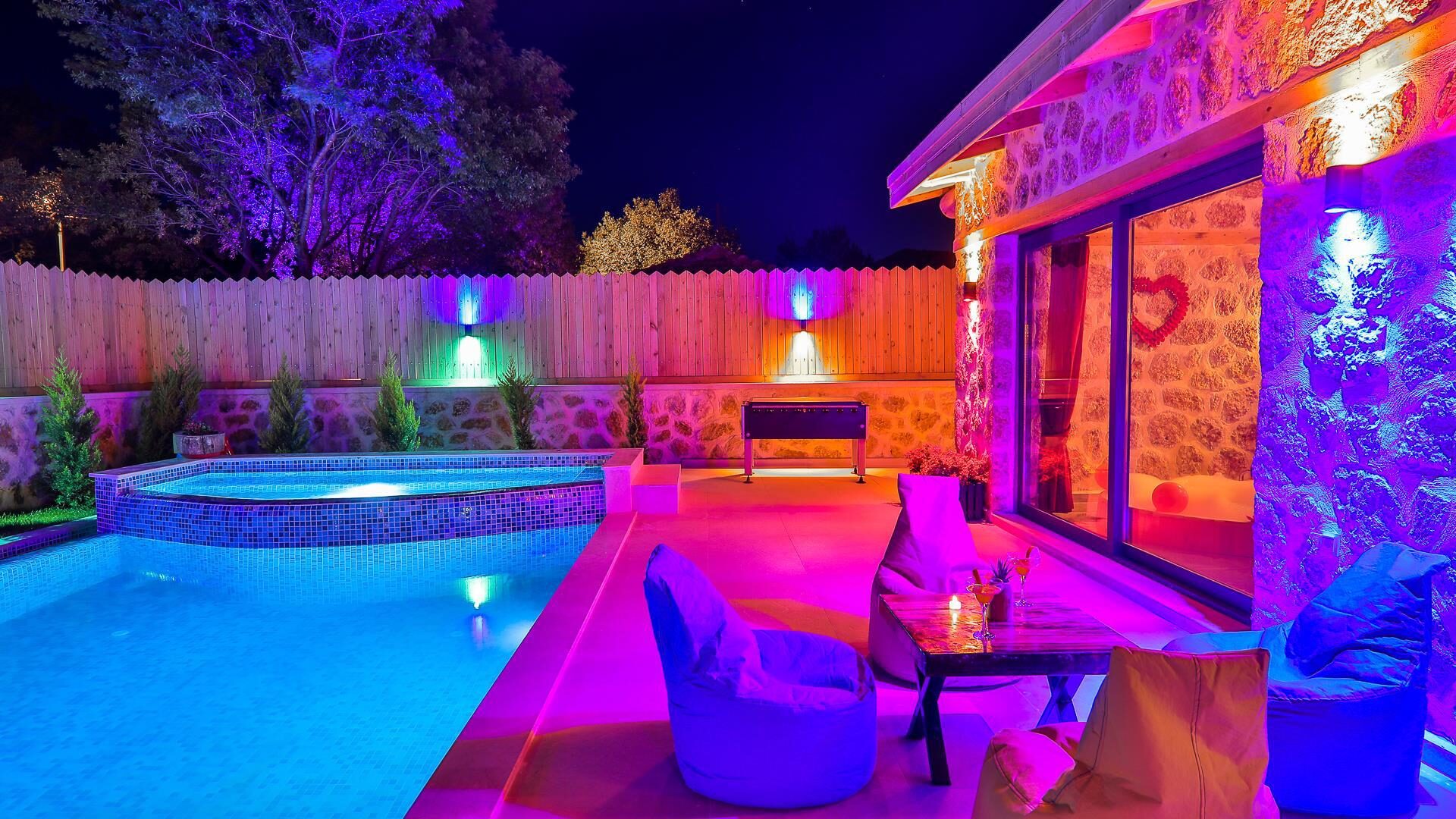 Villa Happiness — 29
