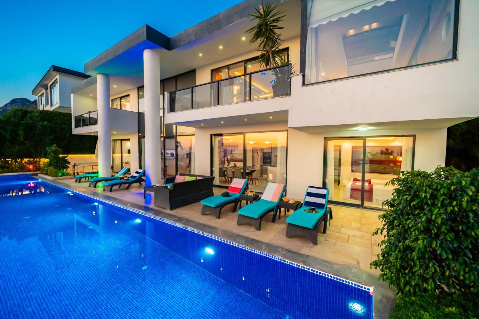 Villa Hyperion — 4