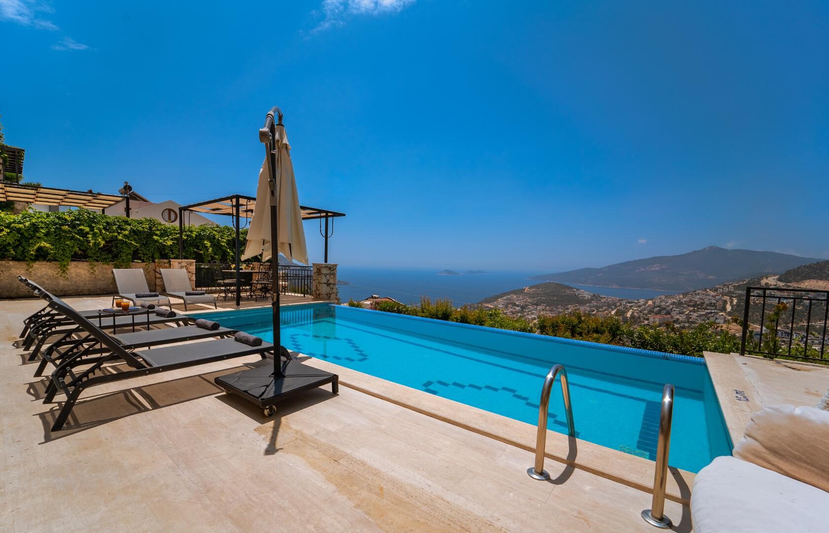 Villa Baynur — 8
