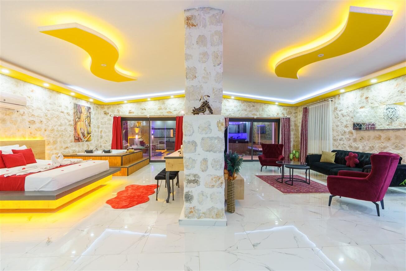 Villa Mira Queen — 38