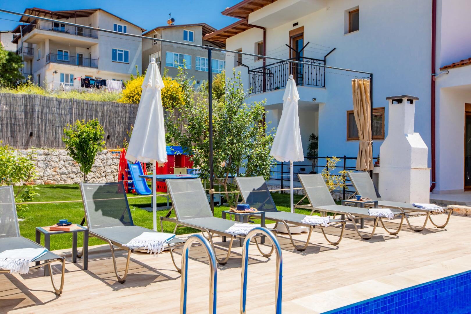 Villa Daphne — 12