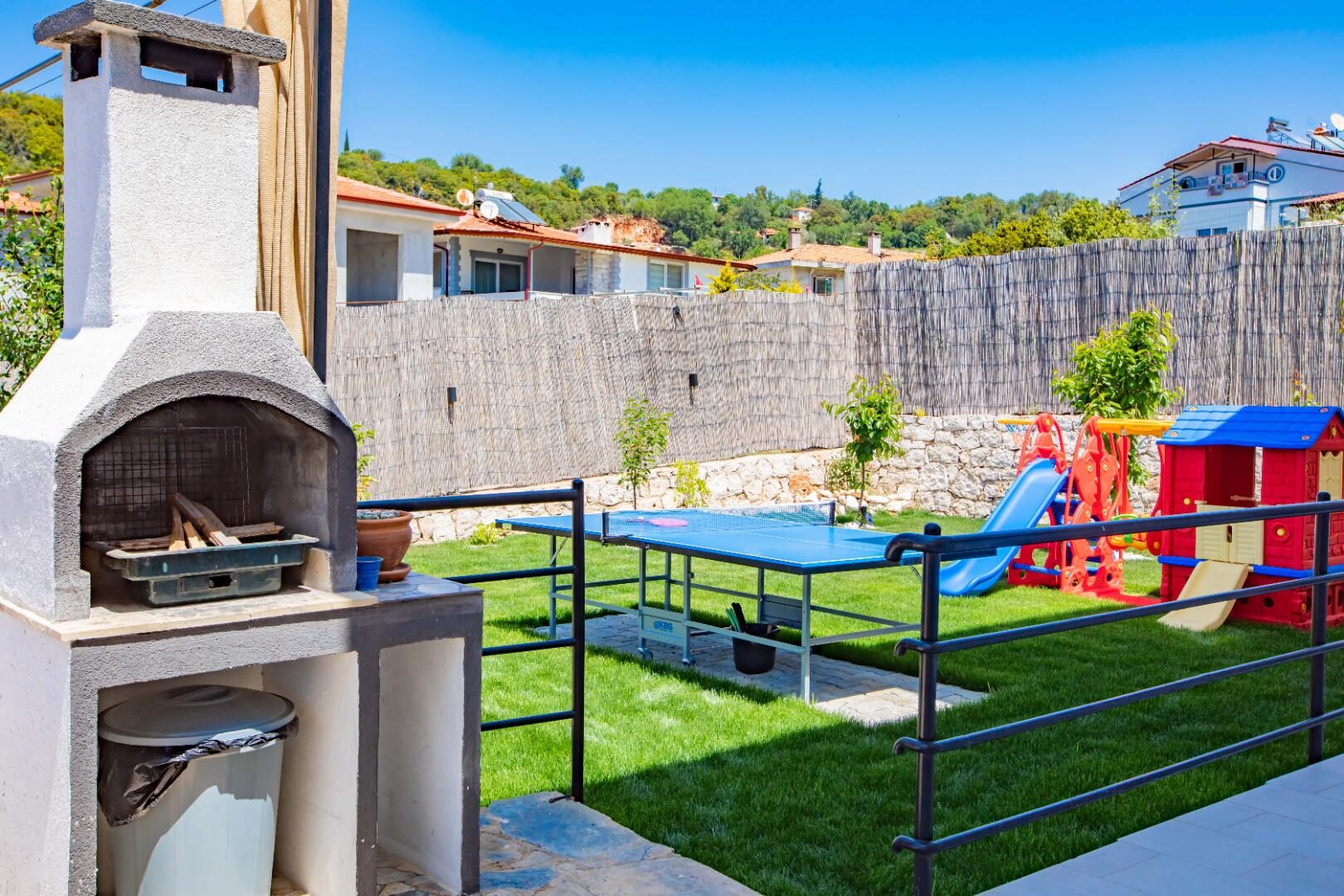 Villa Daphne — 31