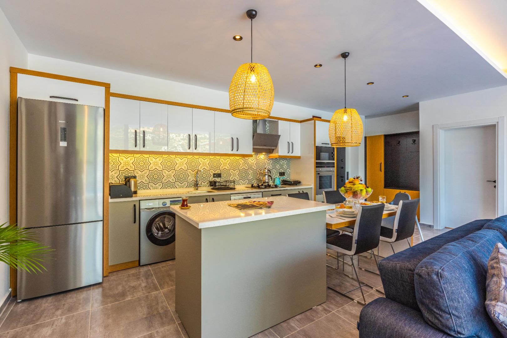 Villa Neon — 29