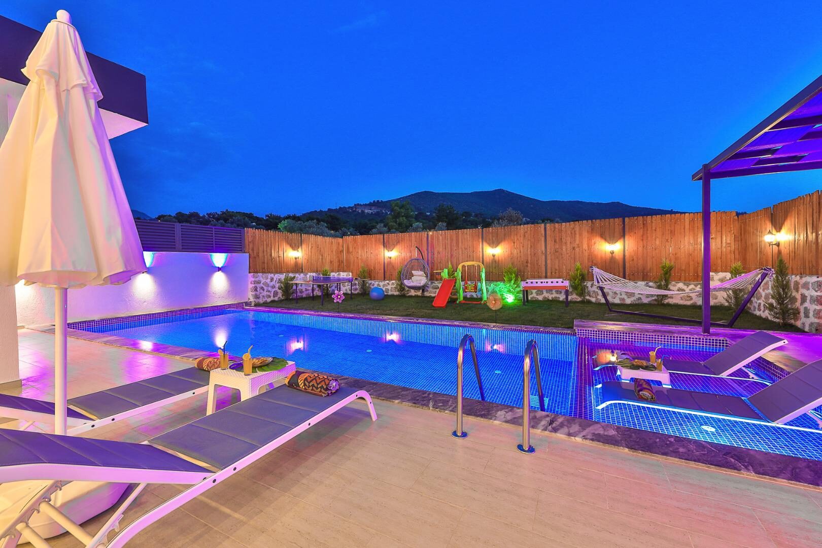 Villa Granada Duo — 58