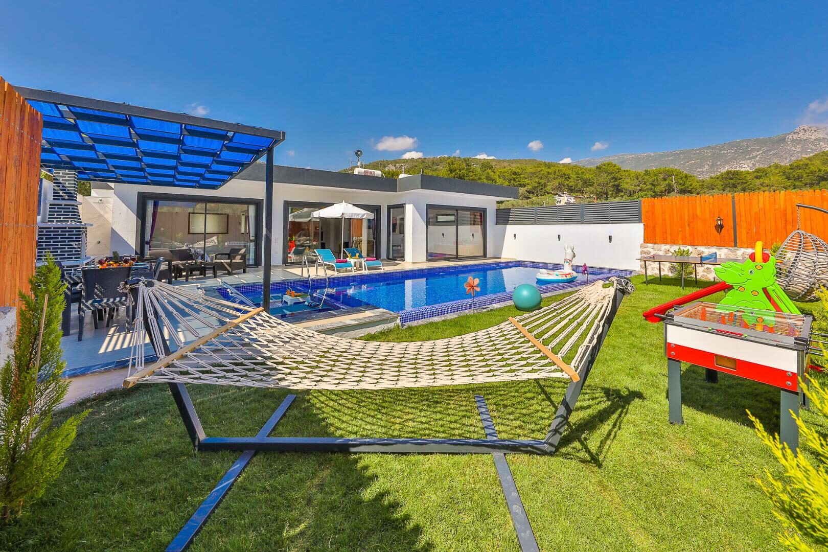 Villa Granada Duo — 60