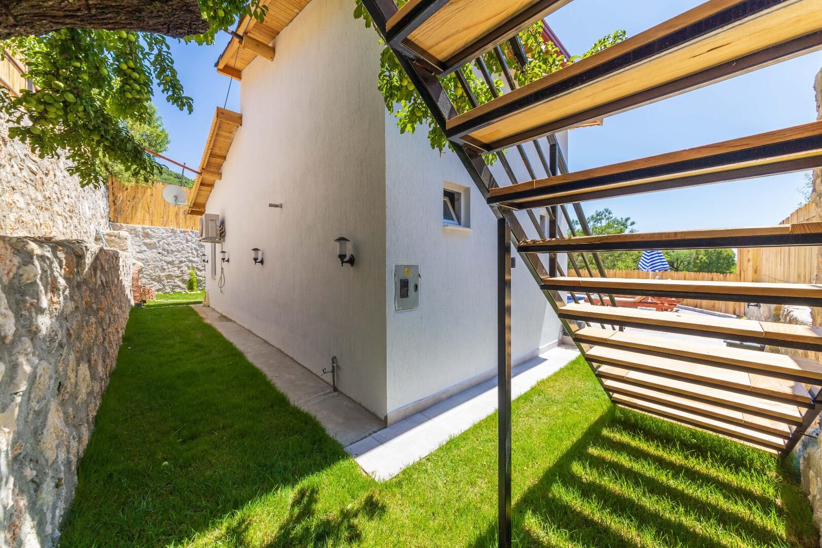 Villa Belis — 3