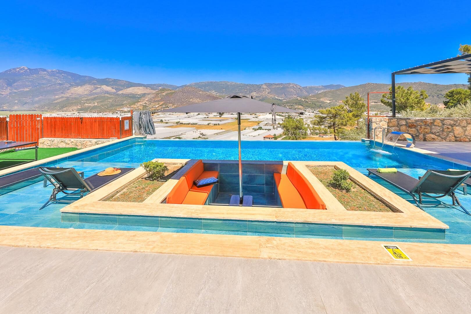 Villa Glass House — 14