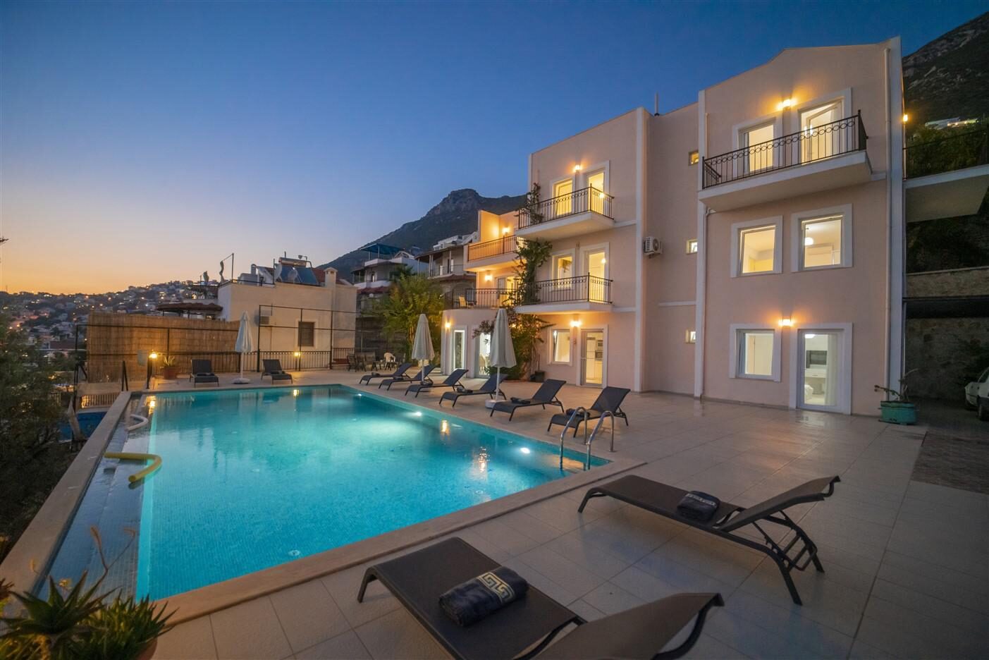 Villa Abis — 4