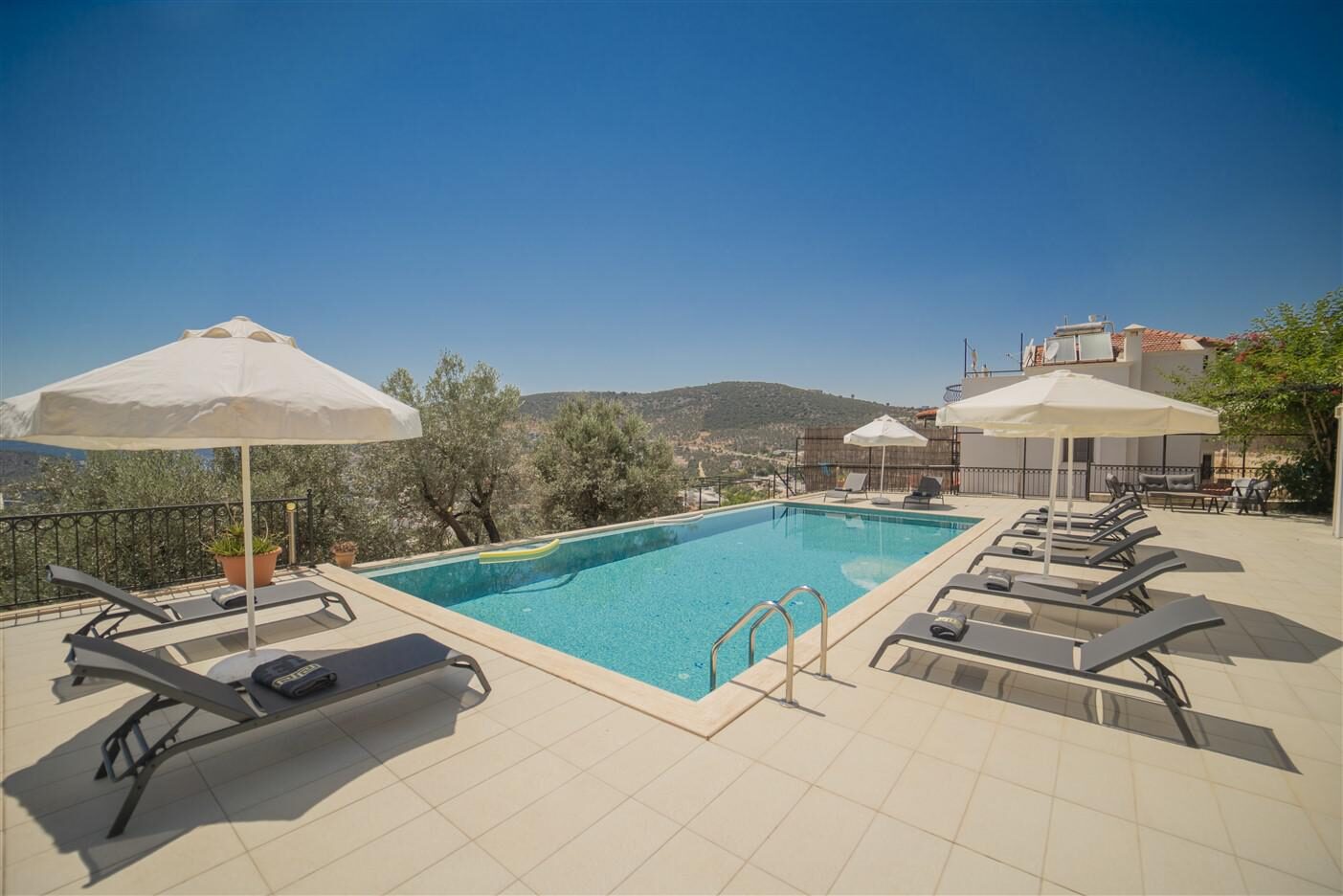 Villa Abis — 9