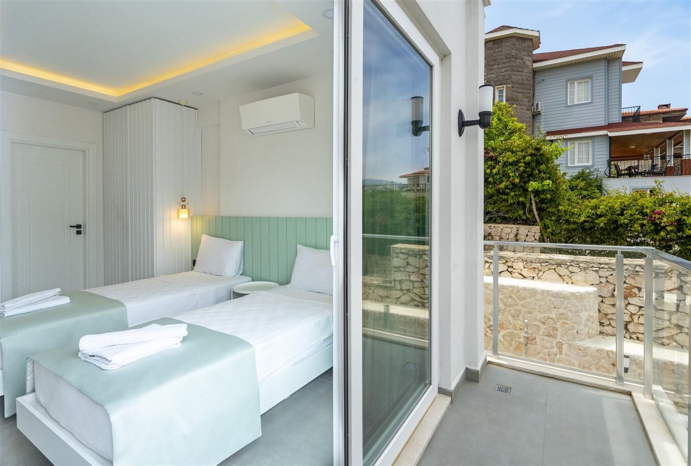 Villa Kanyon Nova — 24