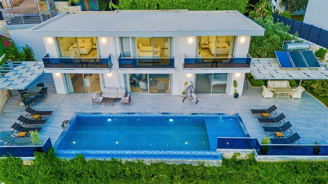 Villa July — 6