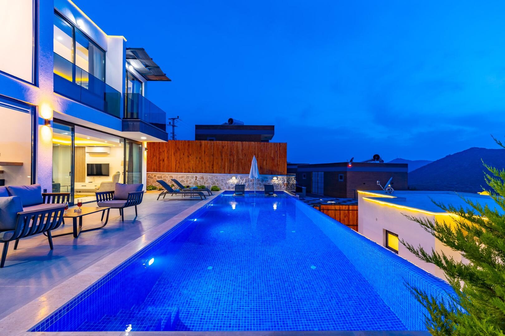 Villa Uçar 1 — 5