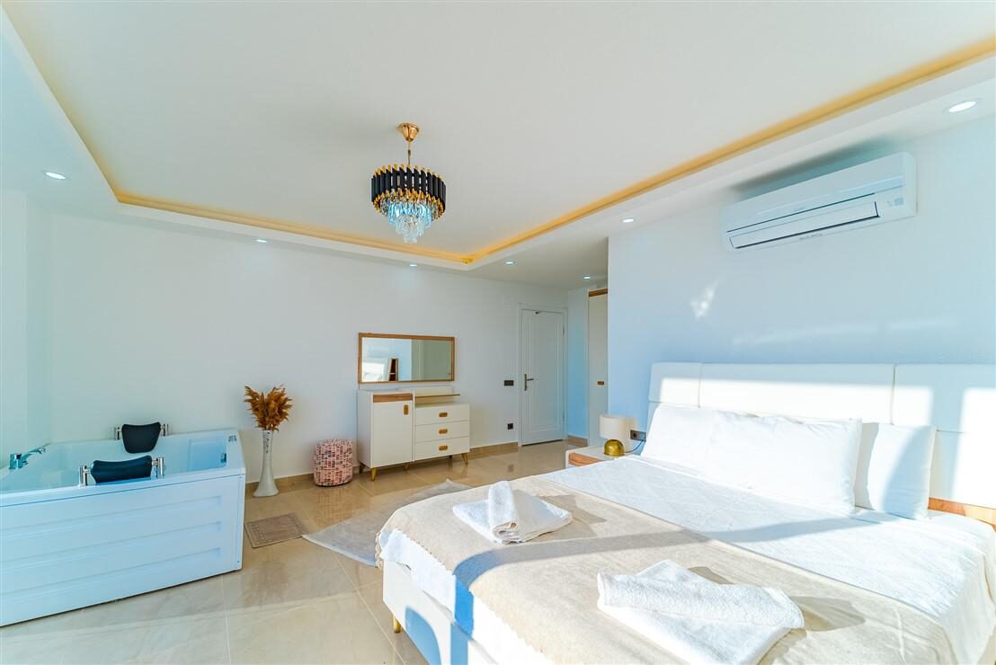Villa July — 56