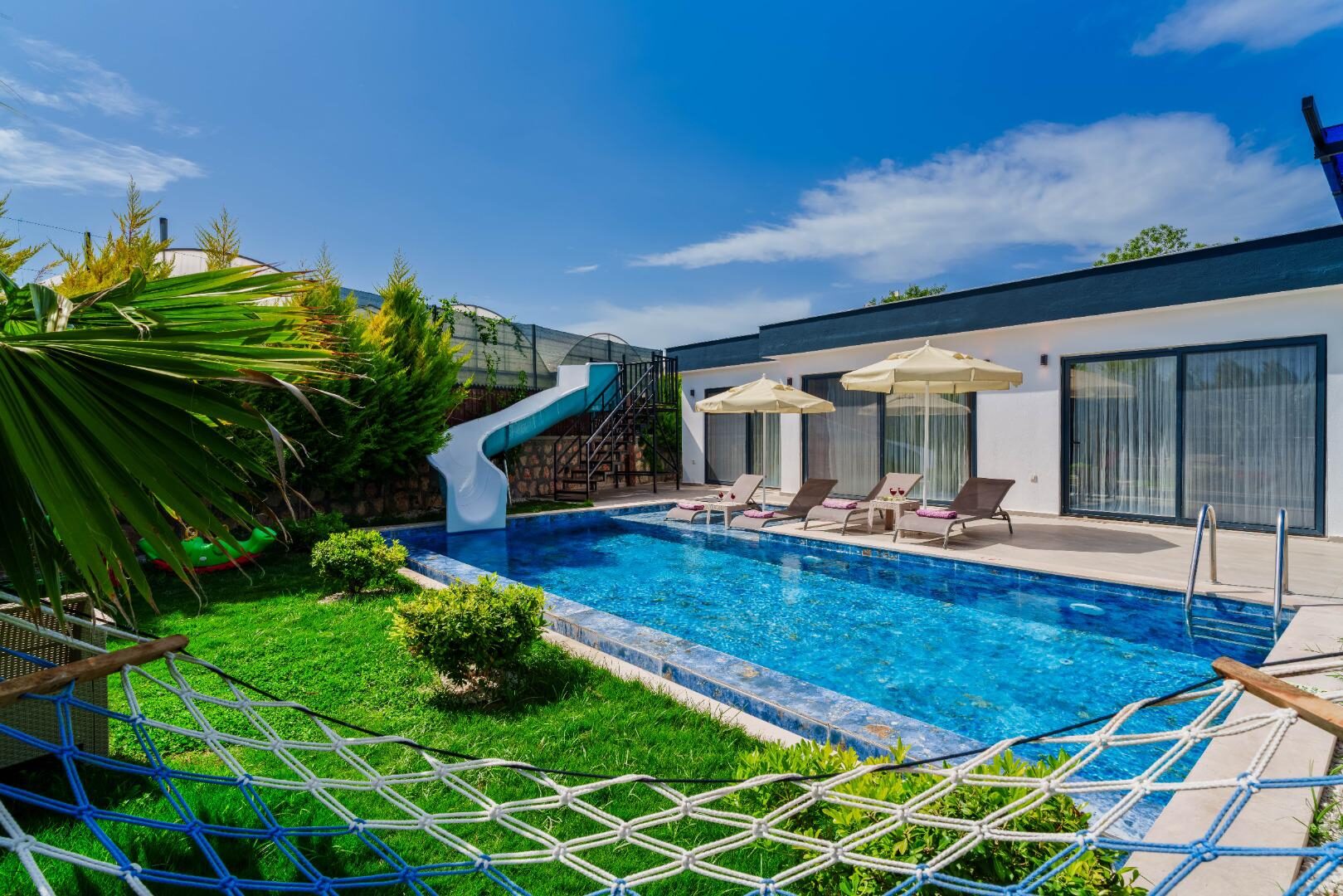 Villa Elena 1