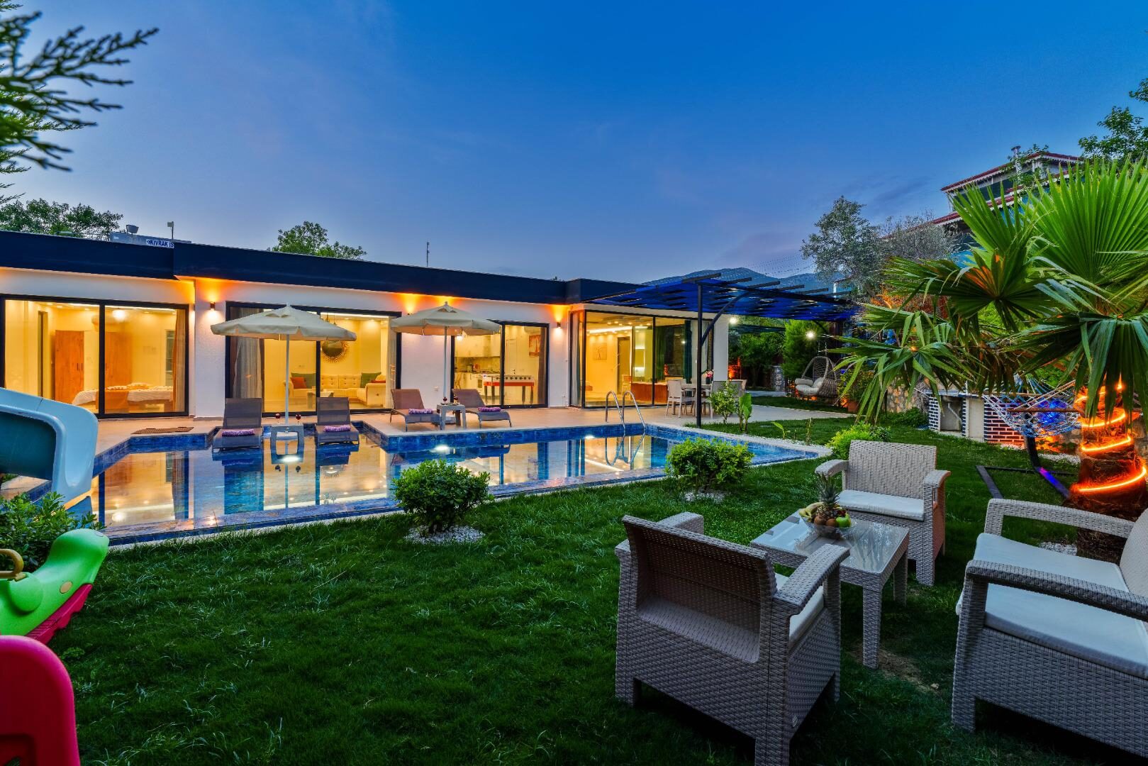 Villa Elena 1 — 10