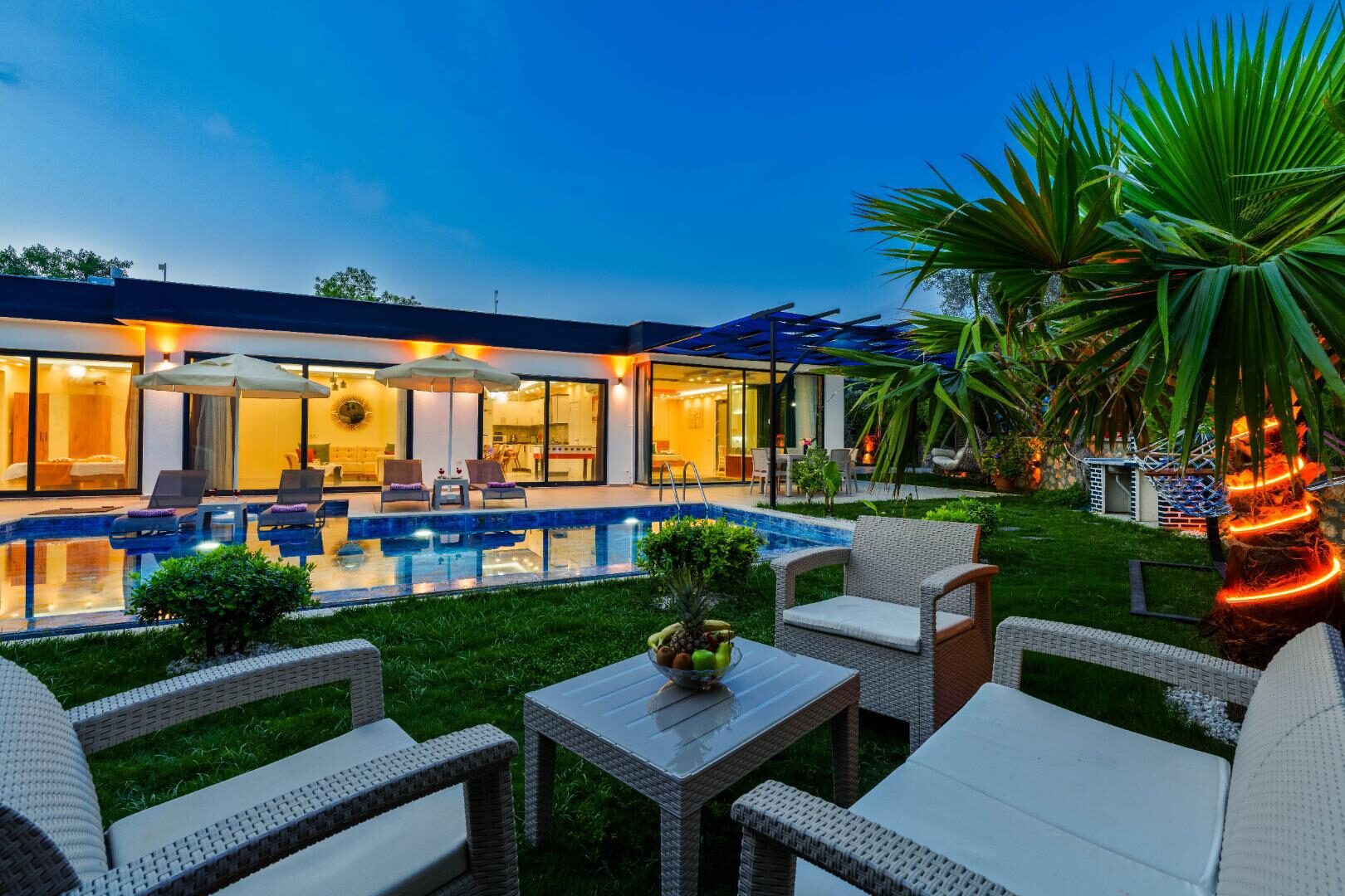 Villa Elena 1 — 20