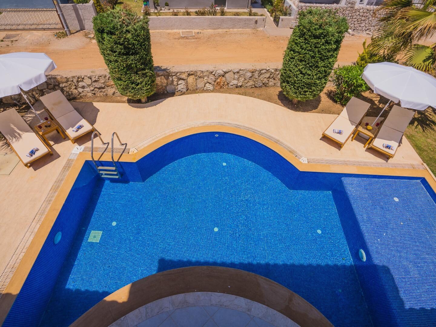 Villa Royal Ovacık 14 — 23