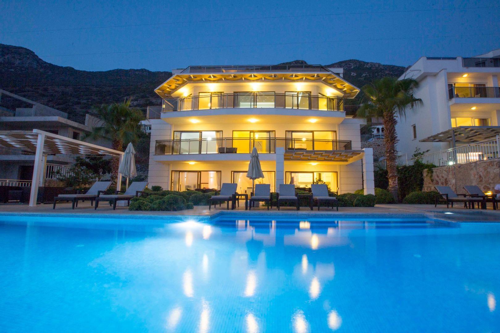 Villa Falcon Lodge — 3