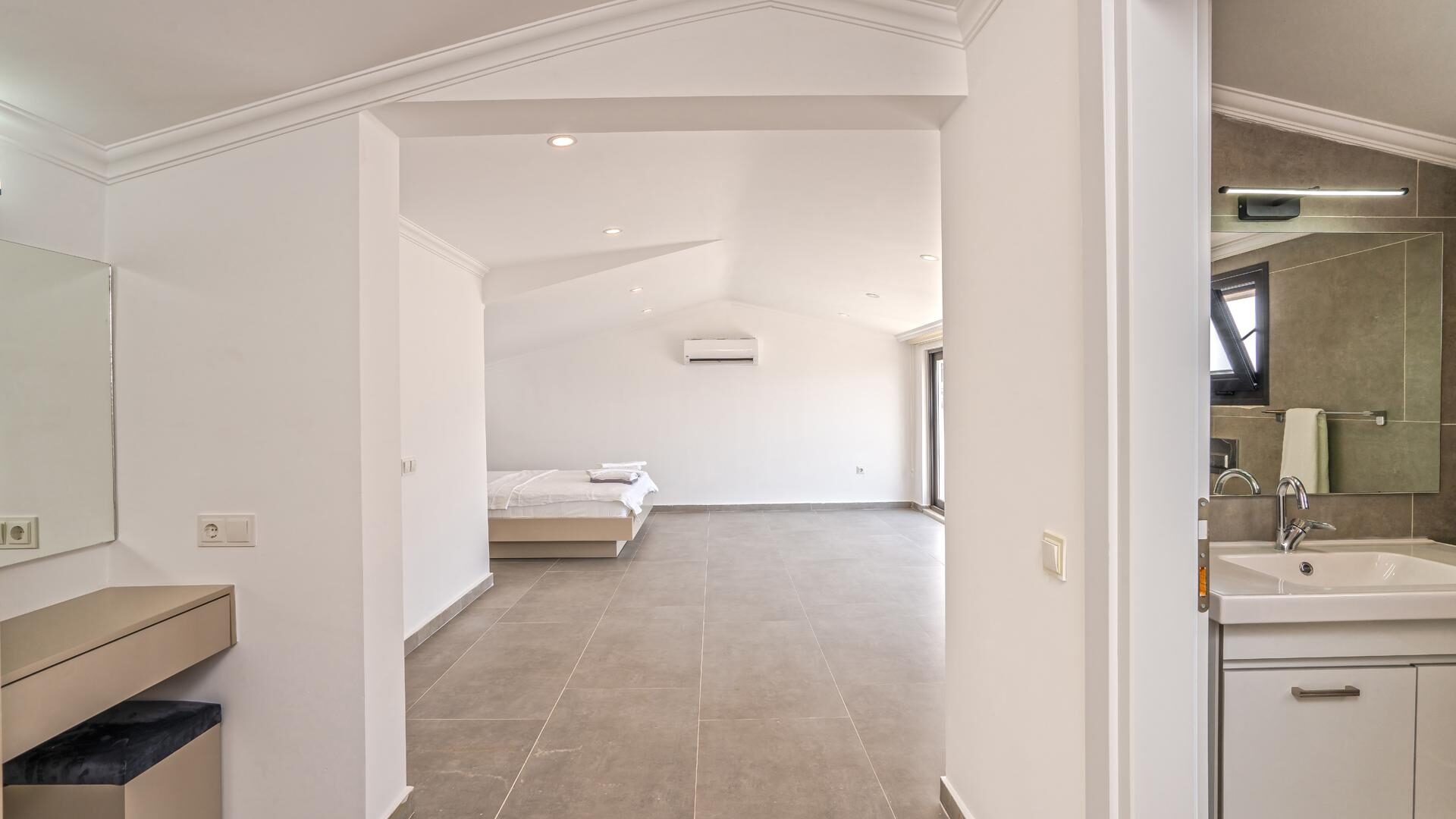 Villa Lion — 110