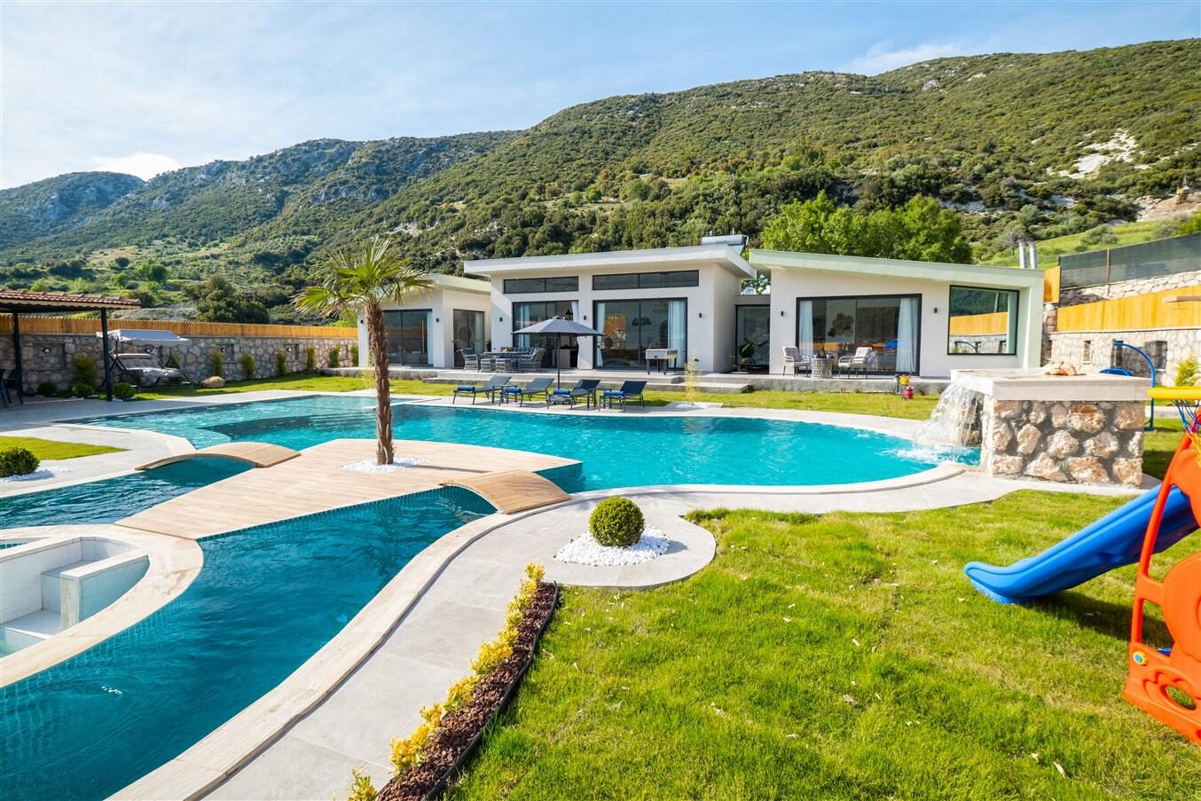Villa Green House — 9