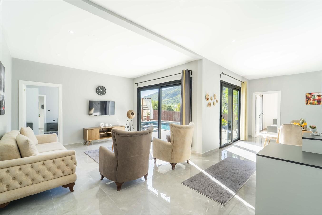 Villa Loçka — 21