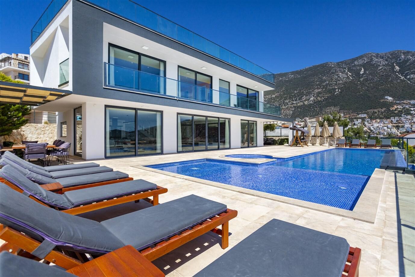 Villa Tigra — 20